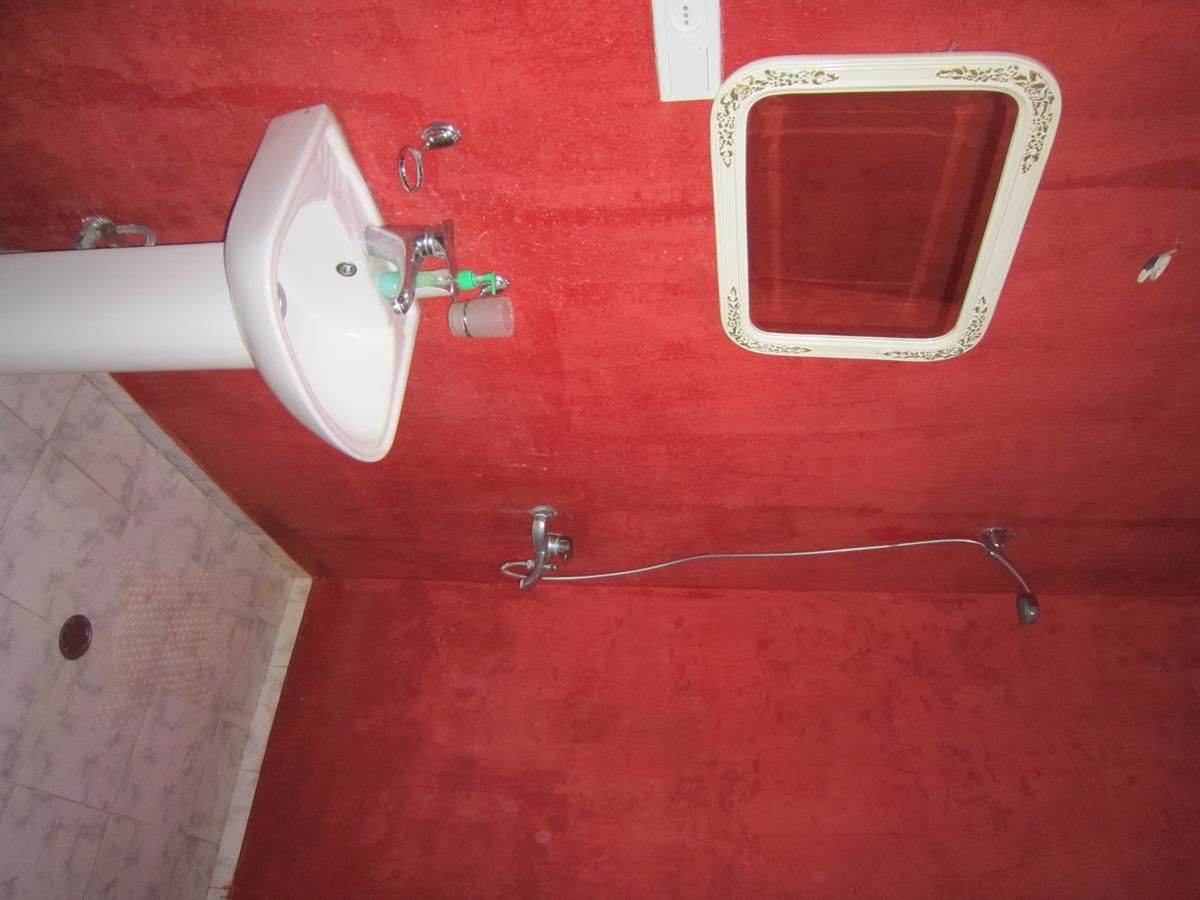 Хостелы Shamrock Republic Square Hostel and Tours Ереван-45