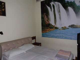 Хостелы Shamrock Republic Square Hostel and Tours Ереван Двухместный номер с 1 кроватью-3