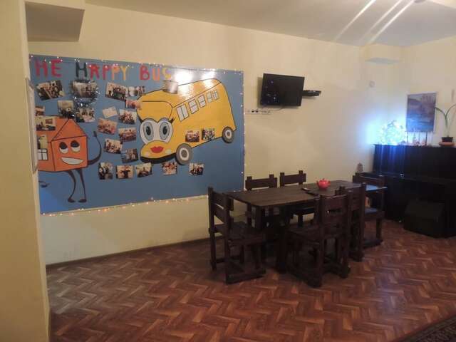 Хостелы Shamrock Republic Square Hostel and Tours Ереван-15