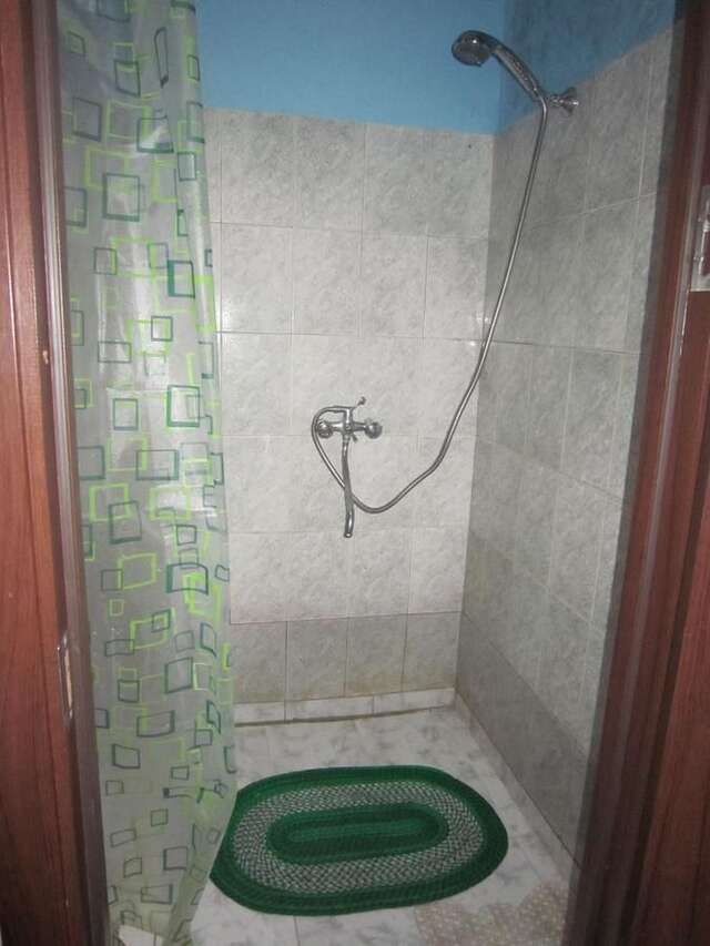 Хостелы Shamrock Republic Square Hostel and Tours Ереван-28