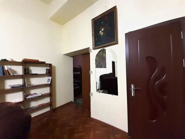 Хостелы Shamrock Republic Square Hostel and Tours Ереван-43