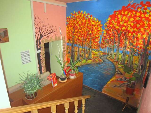 Хостелы Shamrock Republic Square Hostel and Tours Ереван-11